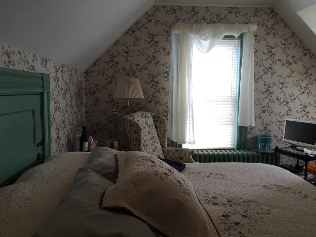 Harborview Inn 3*