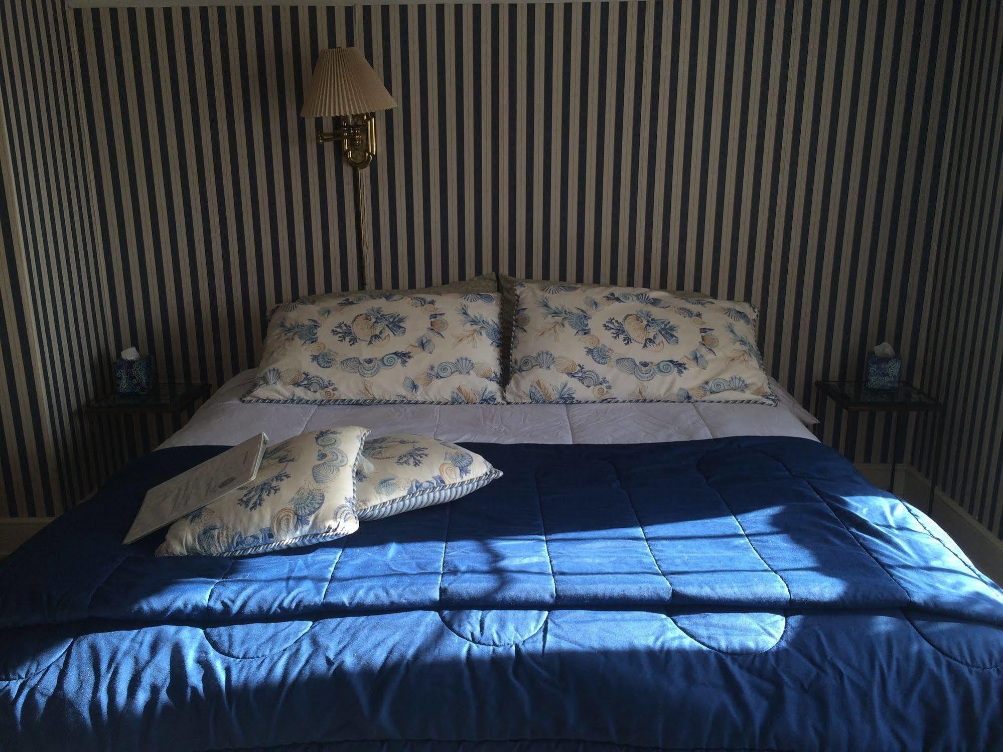 Harborview 3*